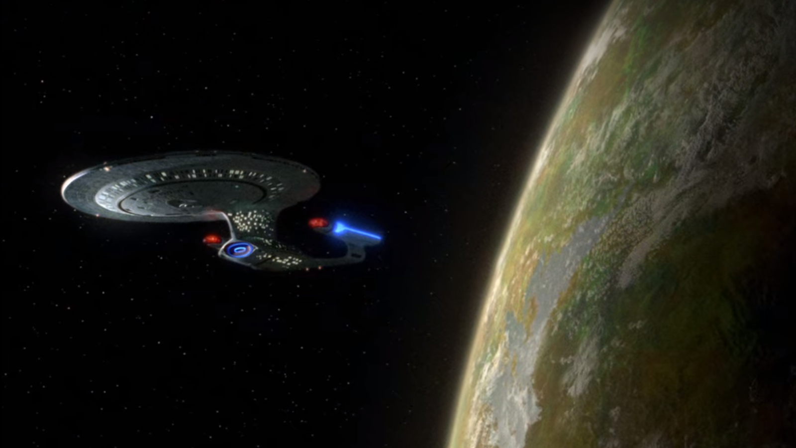 La Enterprise-D in orbita intorno a Penthara IV.P37